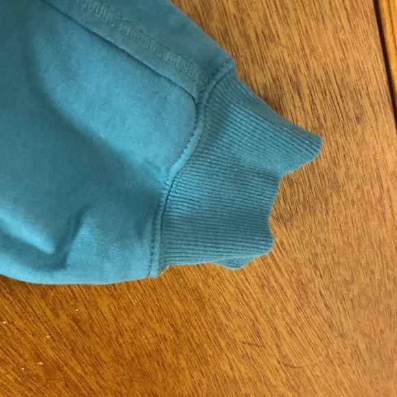 🌸 Disney Mickey and Friends lightweight crop sweater - Picture 4 of 7